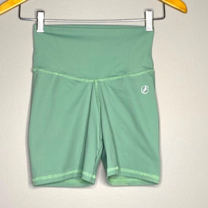 ABS2B Scrunch Booty Shorts‎